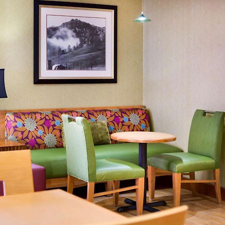 Hampton Inn Harrisonburg - University Exterior foto